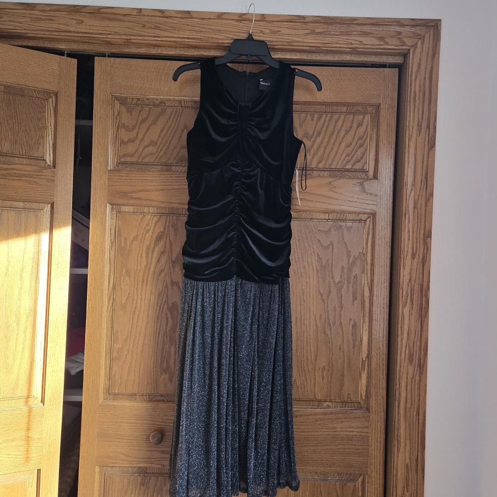 Maison Tara Elegant Black and Silver Midi Dress